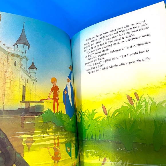 WALT DISNEY NWT VTG 1987 THE SWORD IN THE STONE HARDCOVER COLLECTIBLE BOOK 95p. - Picture 9 of 13